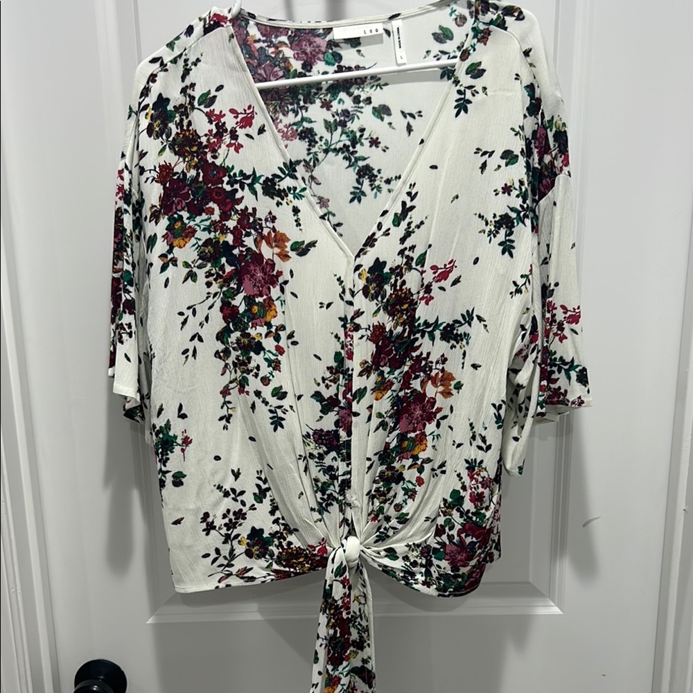 Zara White and Red Blouse with Scoop Neck 3/4 Sleeves and Tie Front